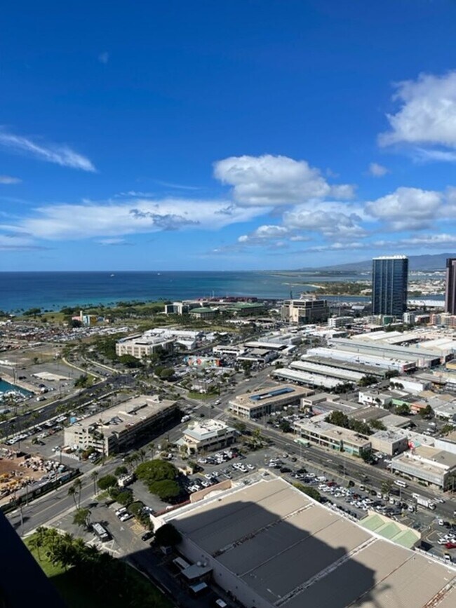 Building Photo - Aalii High Floor 1 bedrrom, 1 bath, 1 parking