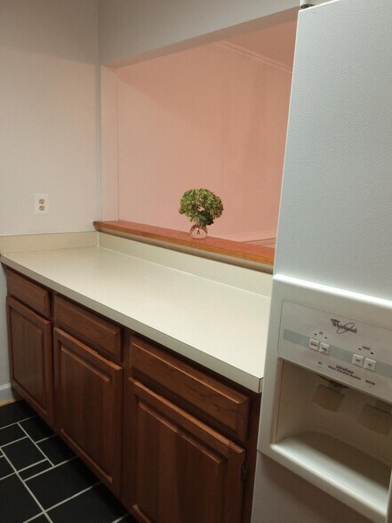 entertainment kitchen - 818 N Fayette St