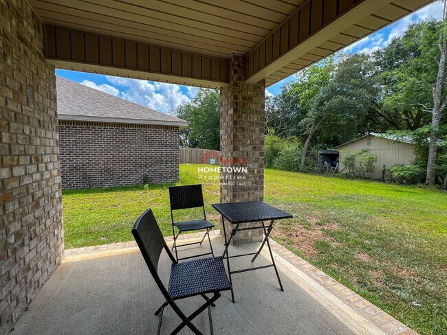Building Photo - 6351 Burrow Ln