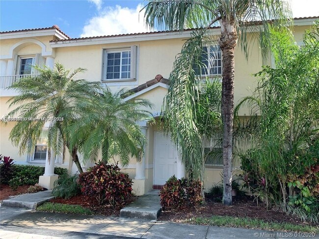 Building Photo - 14325 SW 121st Pl