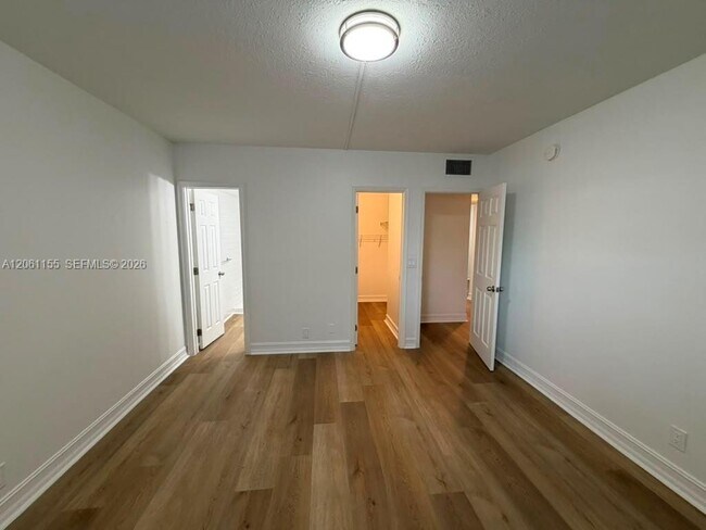 Building Photo - 1400 NE 56th St