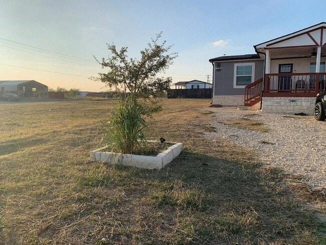 Building Photo - 104 Pineapple Sage Cv