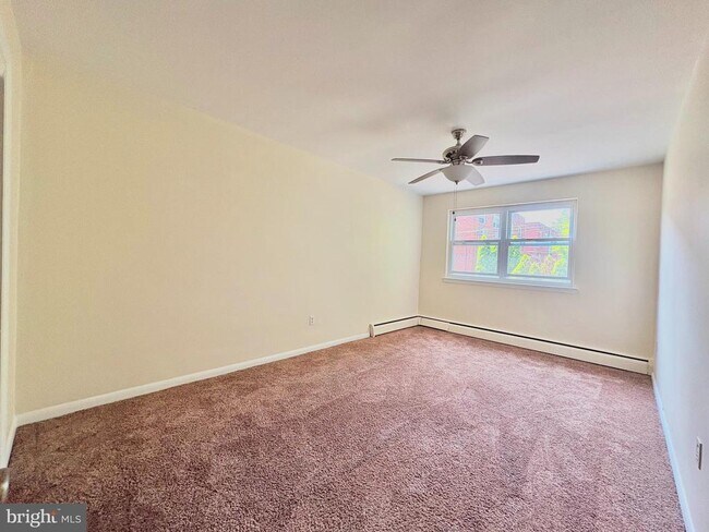 Building Photo - 8206 Verree Rd