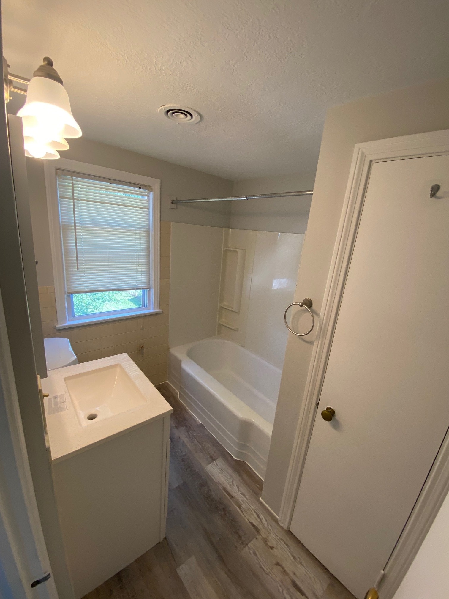 Building Photo - 83 N Main St