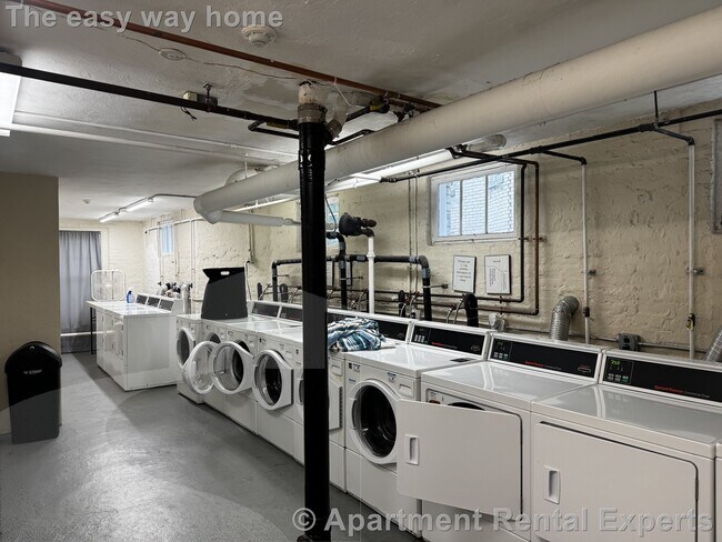 Building Photo - 156-158 Summer St Unit #315