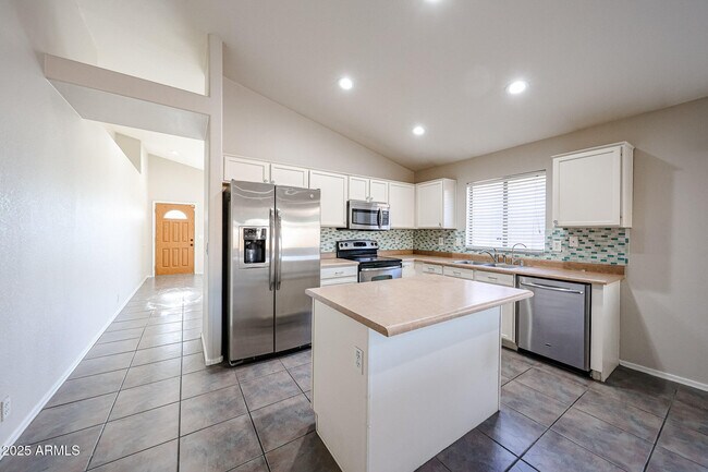 Building Photo - 8672 W Mauro Ln