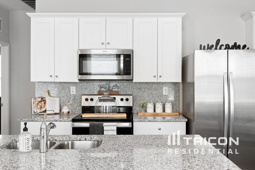 Building Photo - 14649 Maple Ter