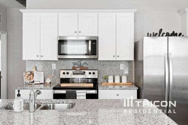 Building Photo - 14610 Maple Ter