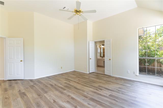 Building Photo - 2217 London Dr
