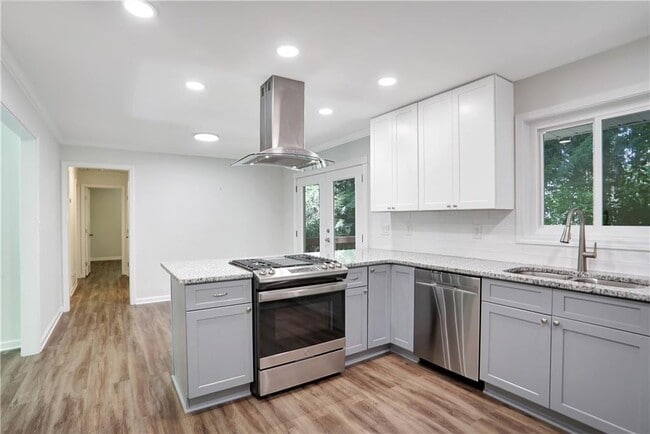 Building Photo - 46 Coopers Glen Dr SW
