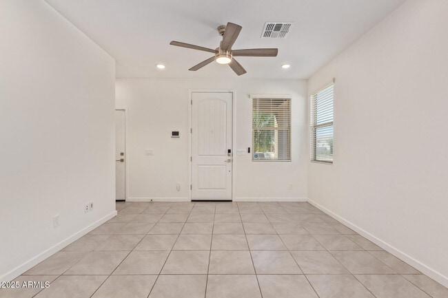 Building Photo - 40354 W Sunland Dr