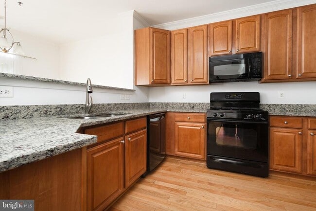 Building Photo - 8975 Harrover Pl