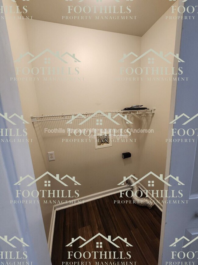 Building Photo - 131 Veranda Cir