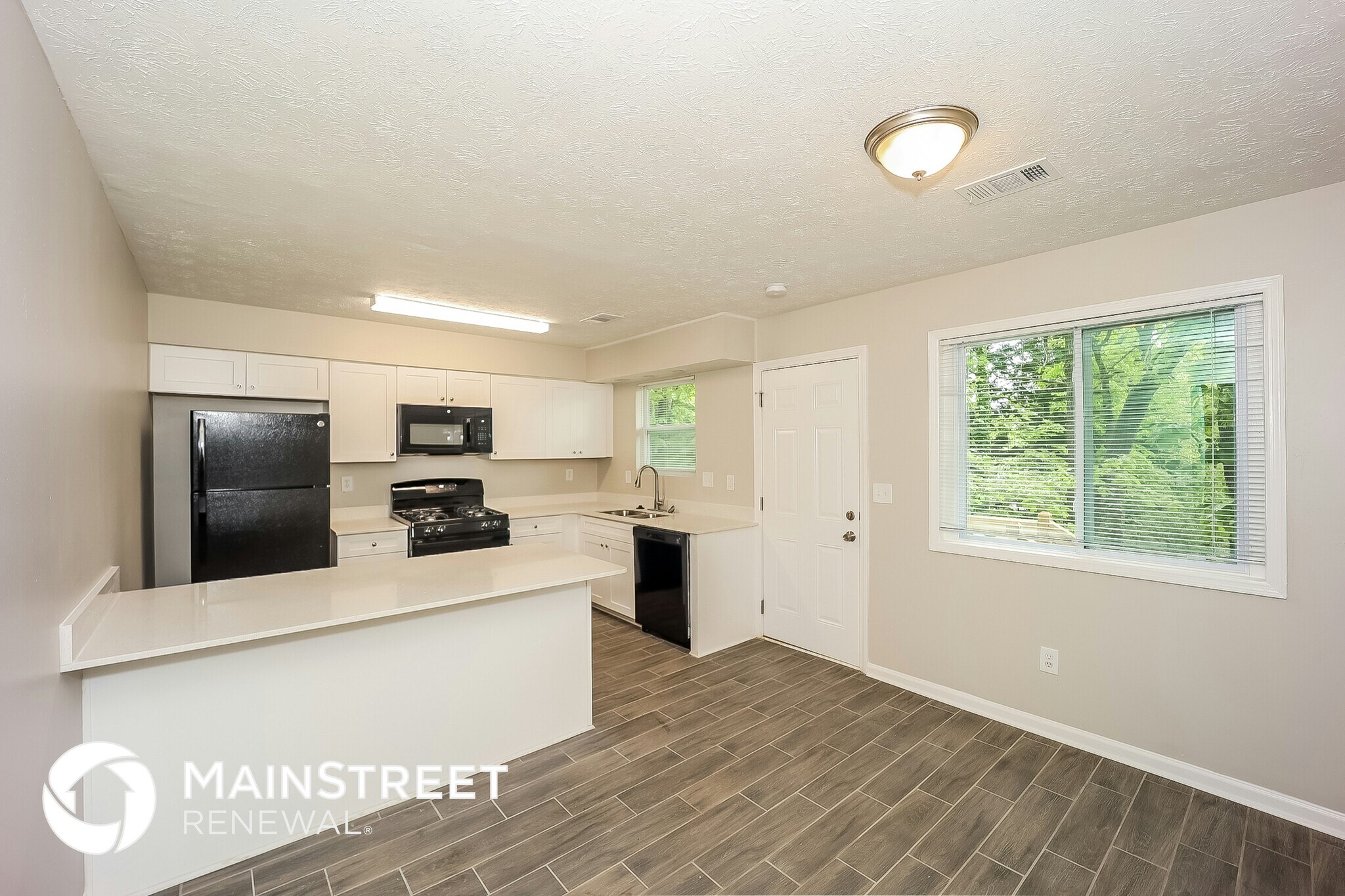 Building Photo - 2014 Radford Ct