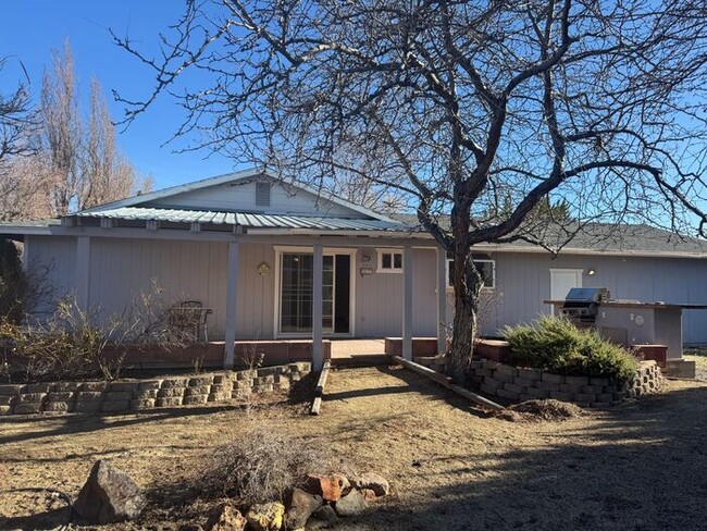 Building Photo - Your Dream Rental Home Awaits in Sparks!