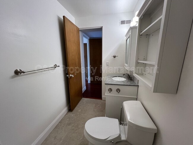 Building Photo - 938 Lea Dr