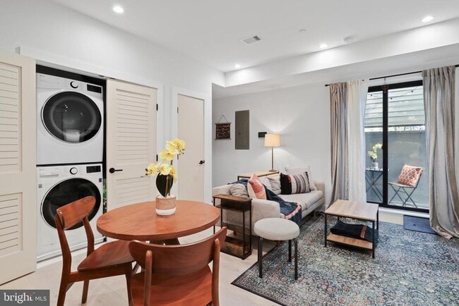 Building Photo - 3933 14th St NW