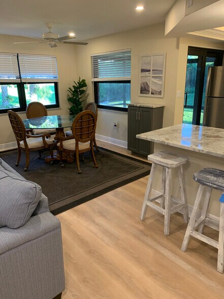 Building Photo - 1542 Mainsail Dr