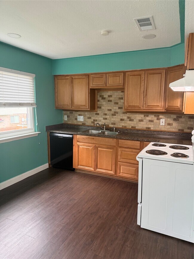 Building Photo - 12306 Taylors Crossing Dr