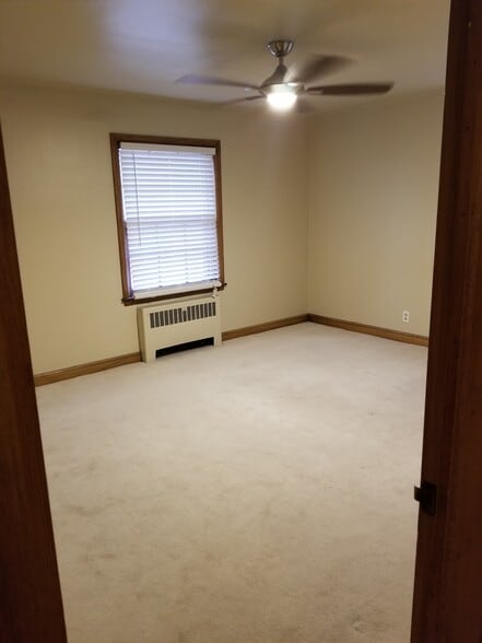 Master Bedroom - 2148 Ludington Ave