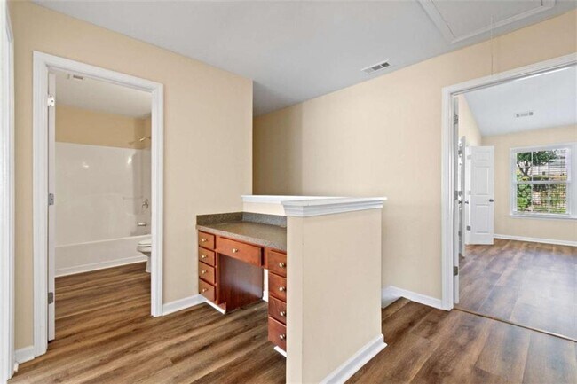 Building Photo - 3323 Castleberry Village Cir