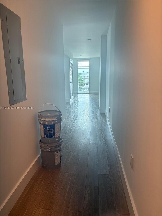 Building Photo - 1025 92nd St