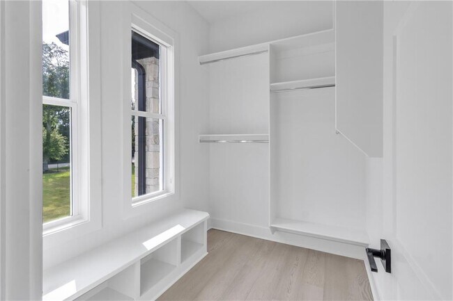 Building Photo - 3671 Hamilton Mill Rd