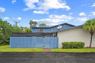 Building Photo - 4749 Holly Lake Dr