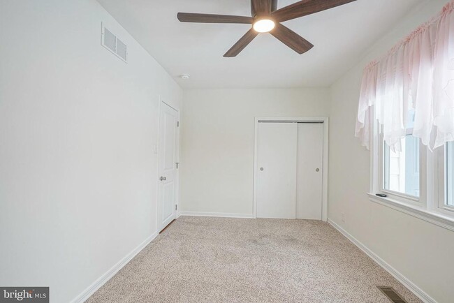 Building Photo - 20 Landing Rd