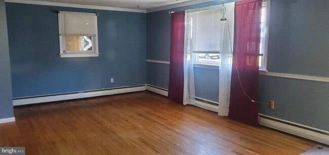 Building Photo - 345 Fir St