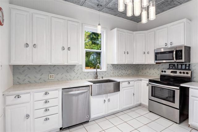 Building Photo - 1123 W Gandy St