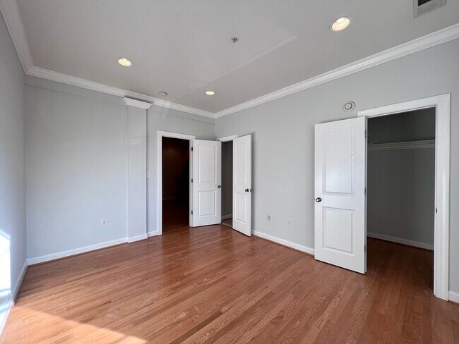 Building Photo - 1372 Randolph St NW