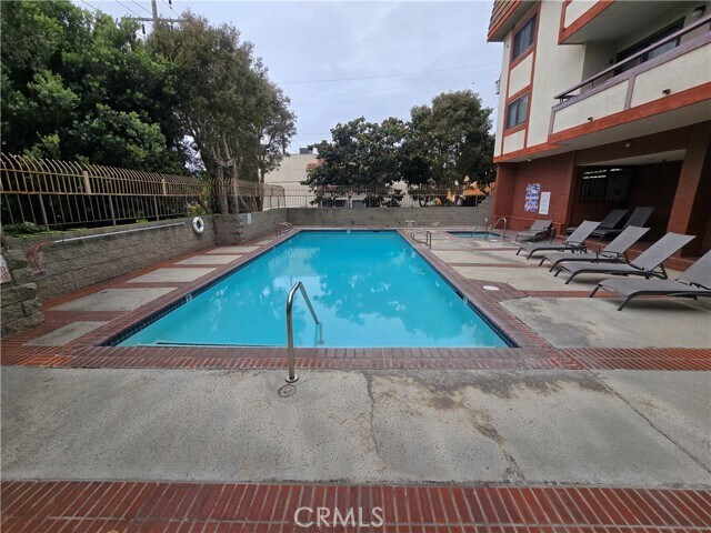 Building Photo - 8828 Pershing Dr
