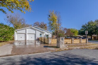 Building Photo - 2516 Palo Verde Dr