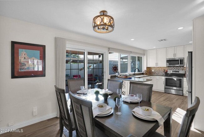 Building Photo - 4883 N Granite Reef Rd