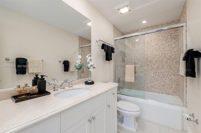 Building Photo - 11609 SE Florida Ave