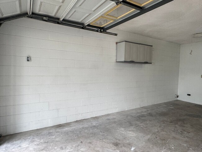 Building Photo - Meadow Woods Pool Home