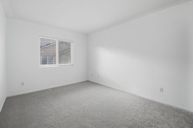 Building Photo - 1446 Trouville Ln