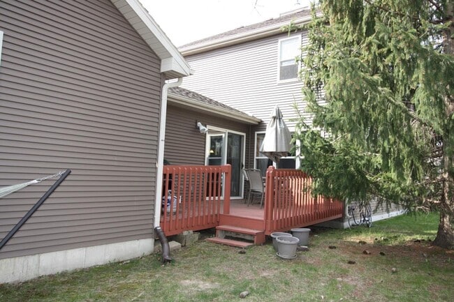 Building Photo - 801 Carina Ln