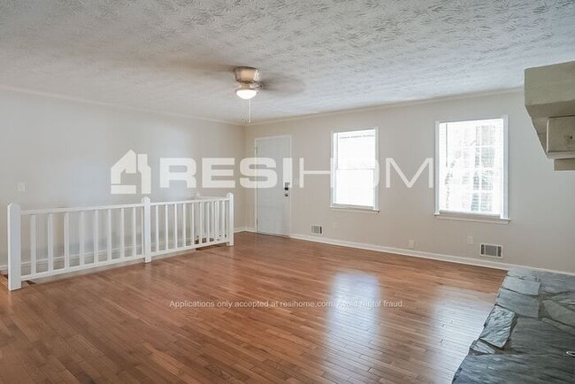 Building Photo - 4895 Timber Ridge Dr