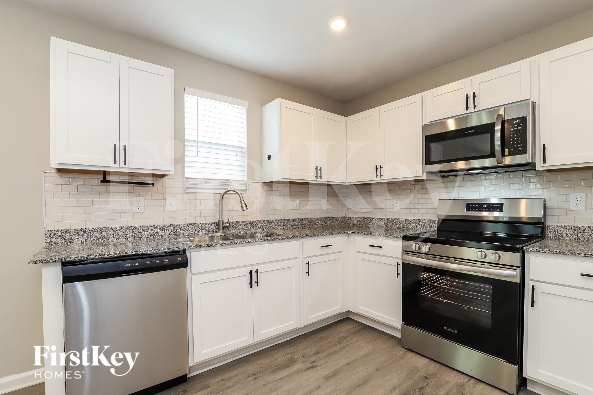 Building Photo - 217 Focus Ln