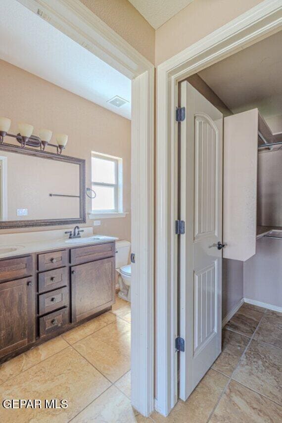 Building Photo - 3824 Loma Brisa Dr