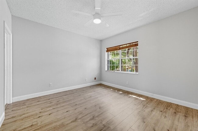 Building Photo - 16045 Emerald Cove Rd