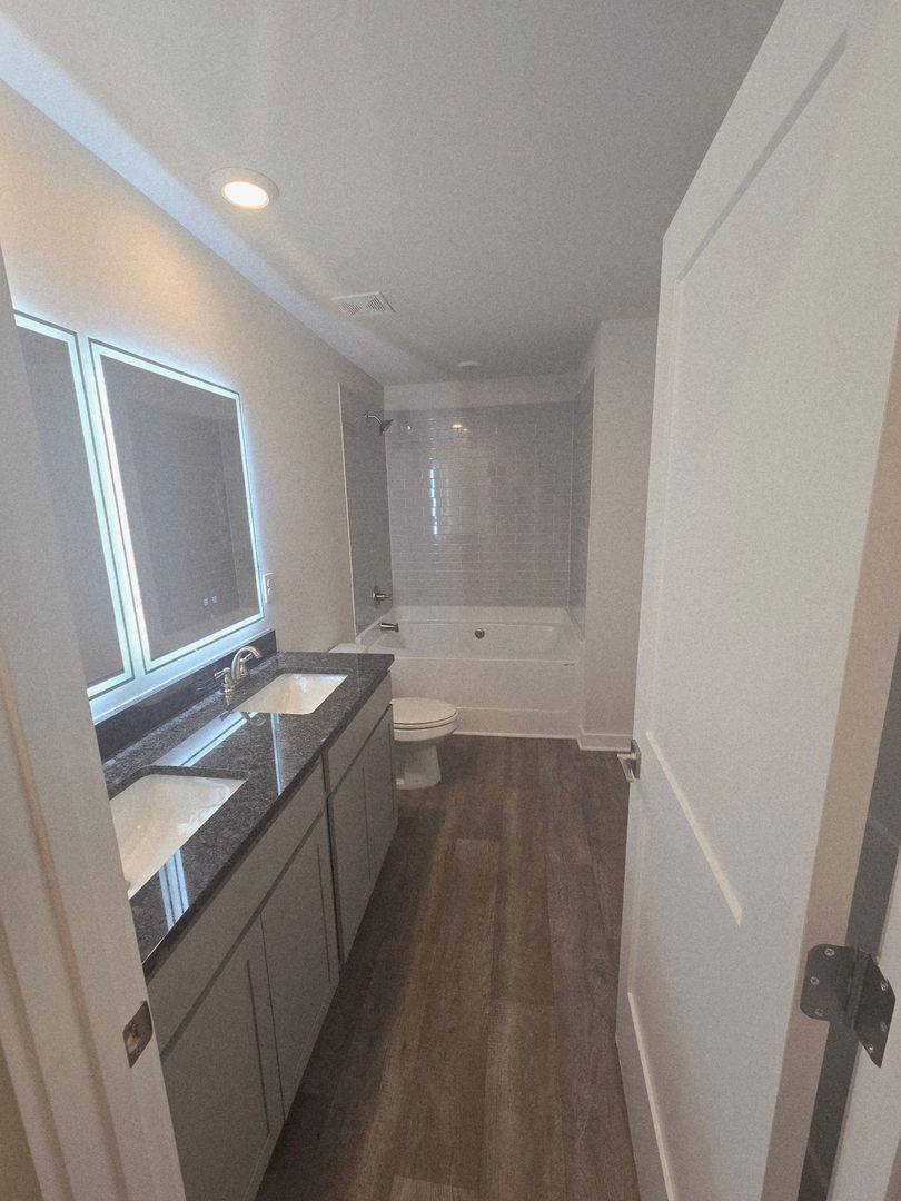 Building Photo - 3416 Stonewall Ct