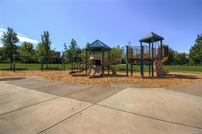 Building Photo - Terrific Two-Story Home in Broomfield!