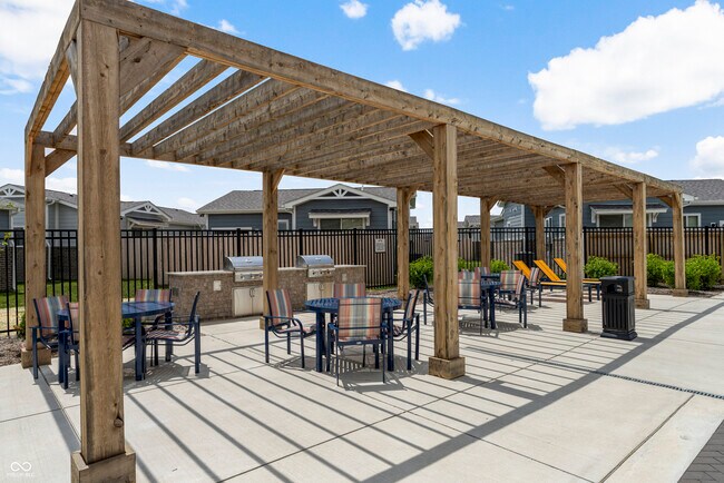 Building Photo - 6737 Bridle Wy