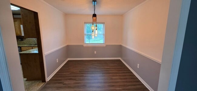 Building Photo - 4011 Pinnacle Way