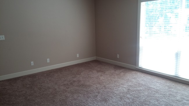 Building Photo - Auburn