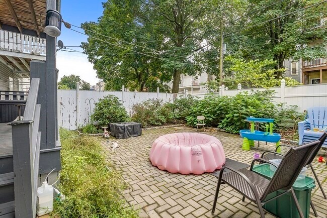 Building Photo - 37 Harbor View St