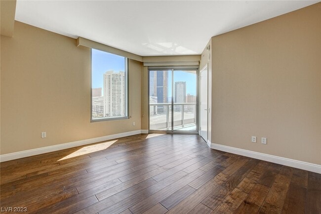 Building Photo - 222 Karen Ave